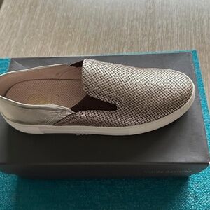 Brand New Vince Camuto Light Gold Metal Viper/Met Nap Slip Ins Size 10M - 40
